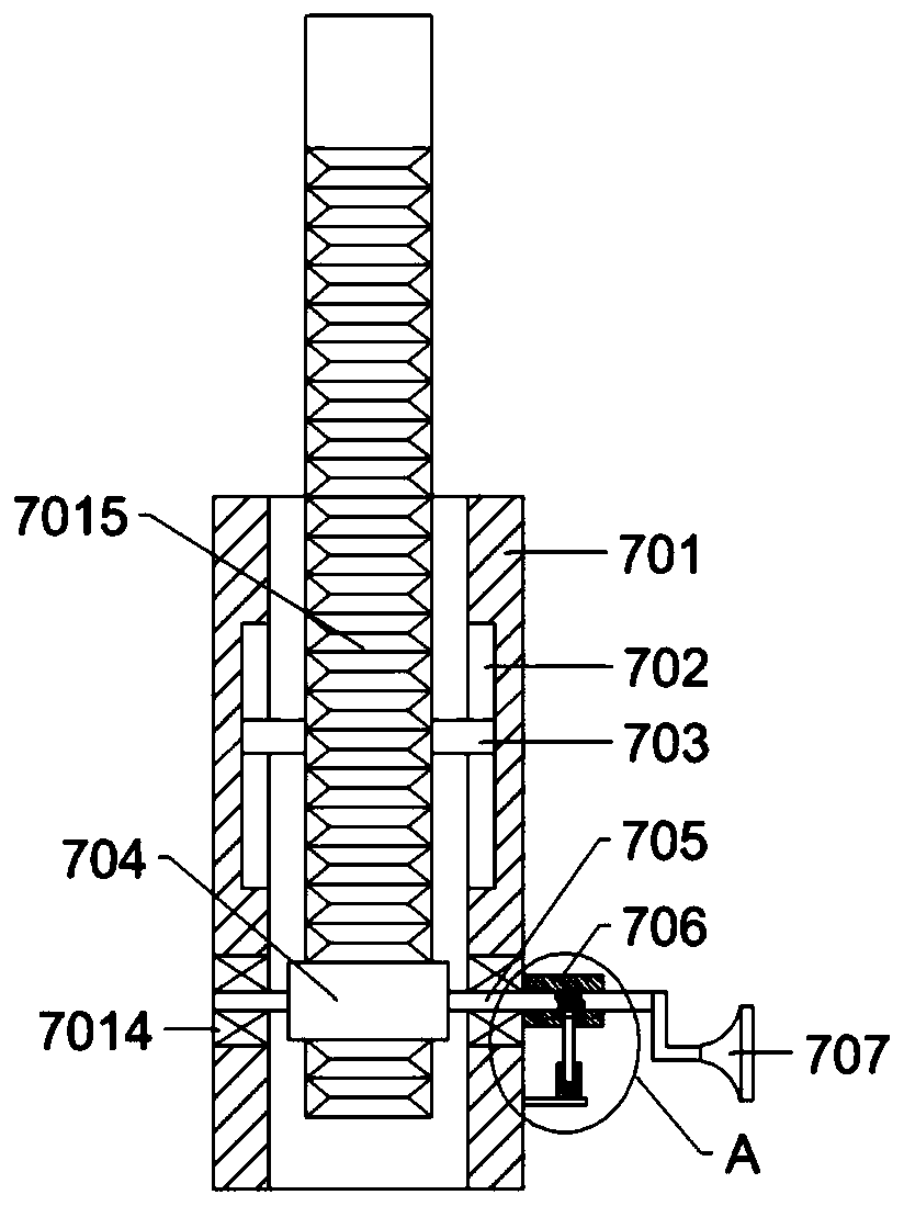 A batch processing equipment for circular arc grooves used in the shape of catering ingredients