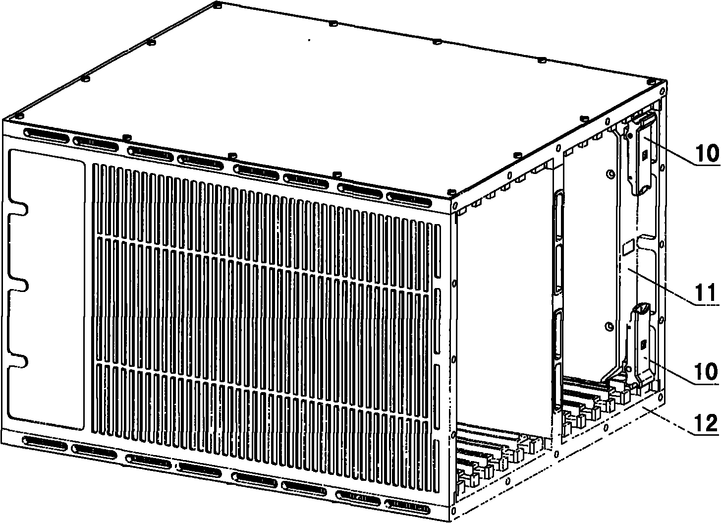 Plug-pull locking device for external replaceable module