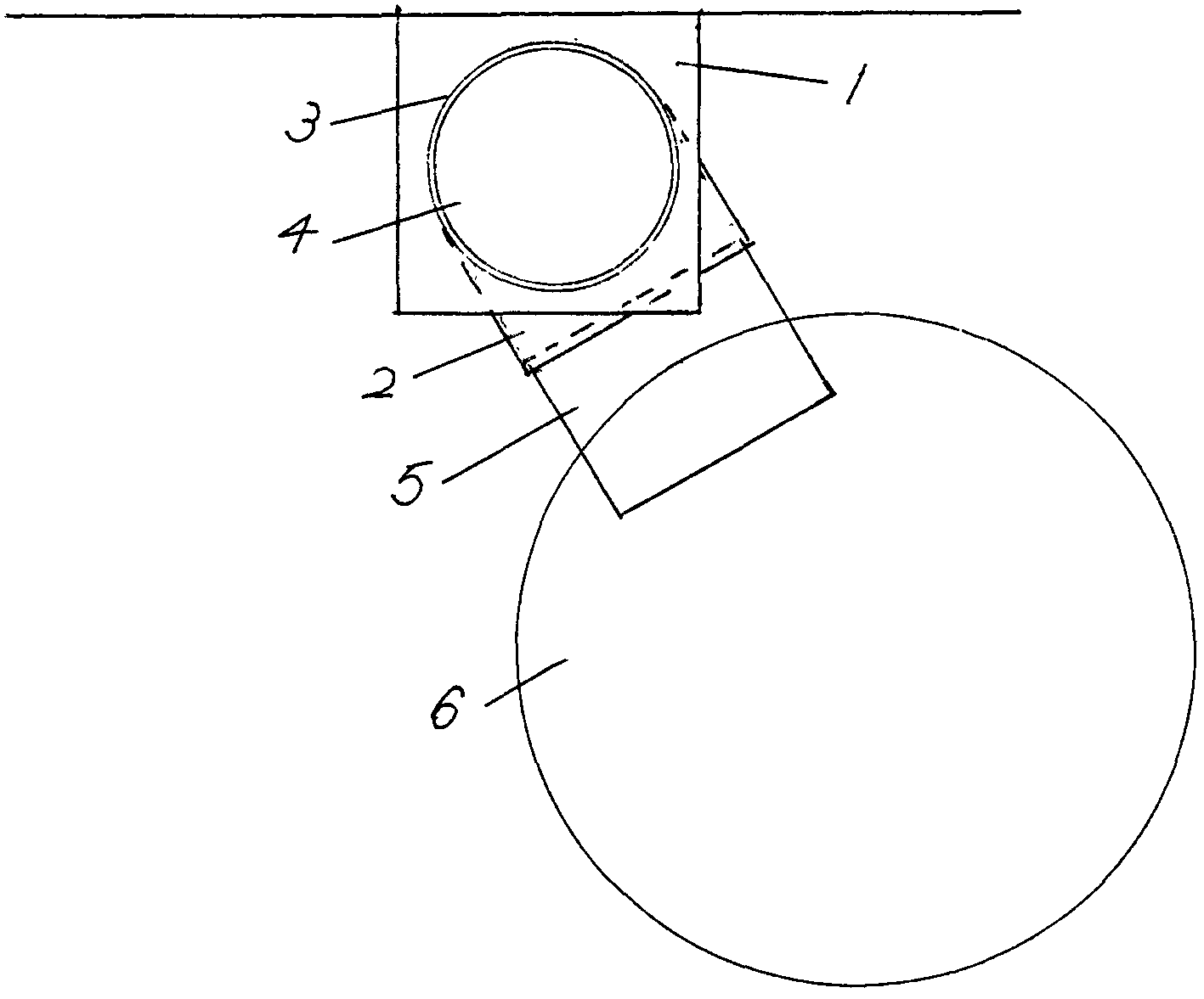 Near-inhaling type kitchen ventilator with centralized exhaust inlet