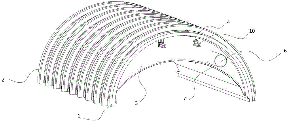 Concrete curing device and construction method thereof