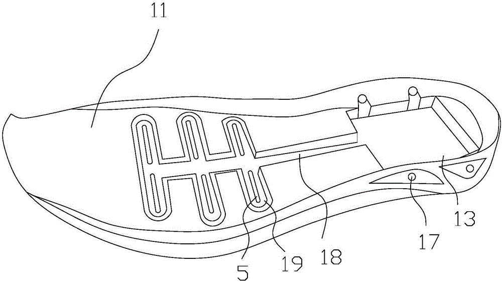 Automatic cooling running shoe