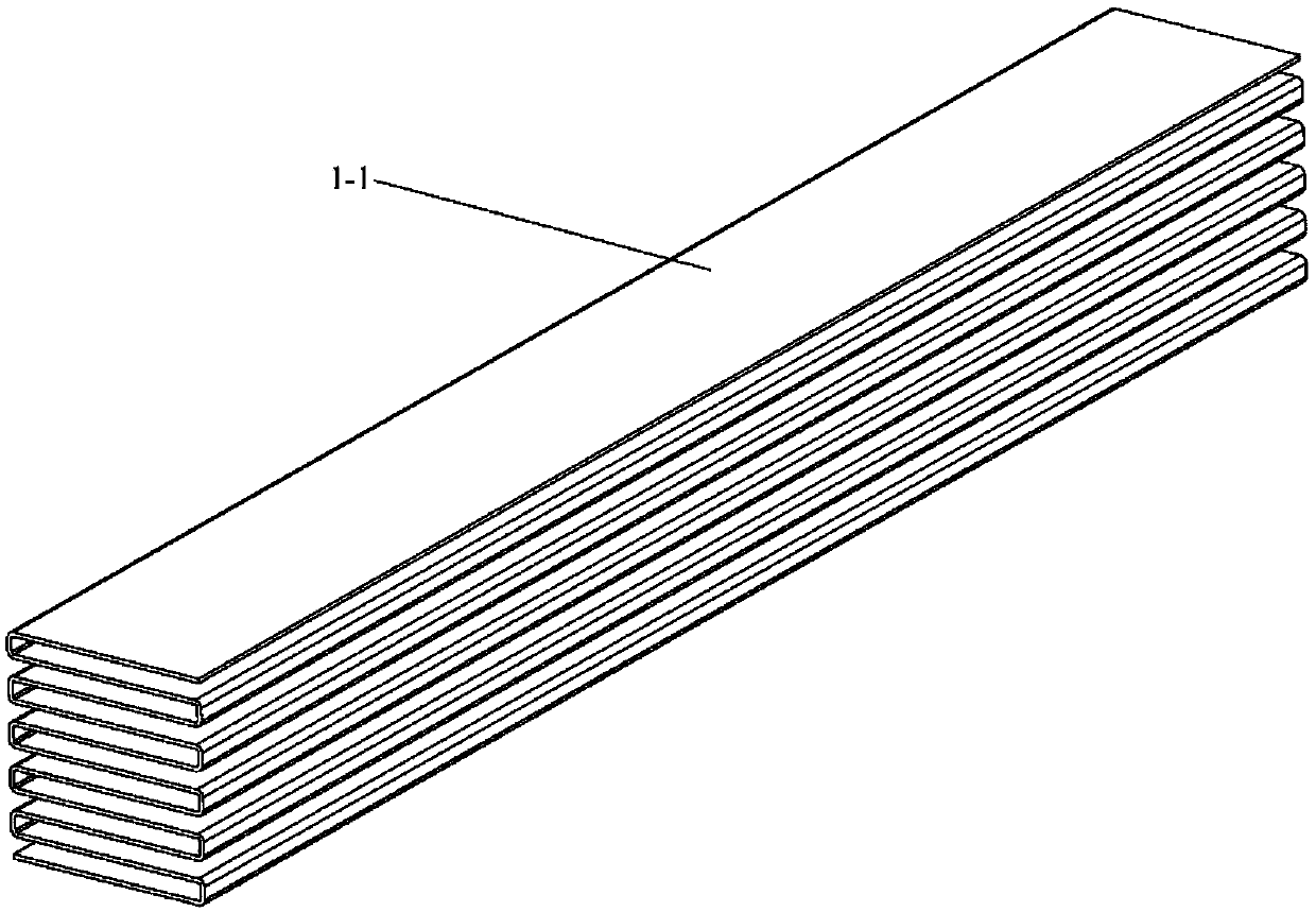 A plate heat exchanger with an insert support