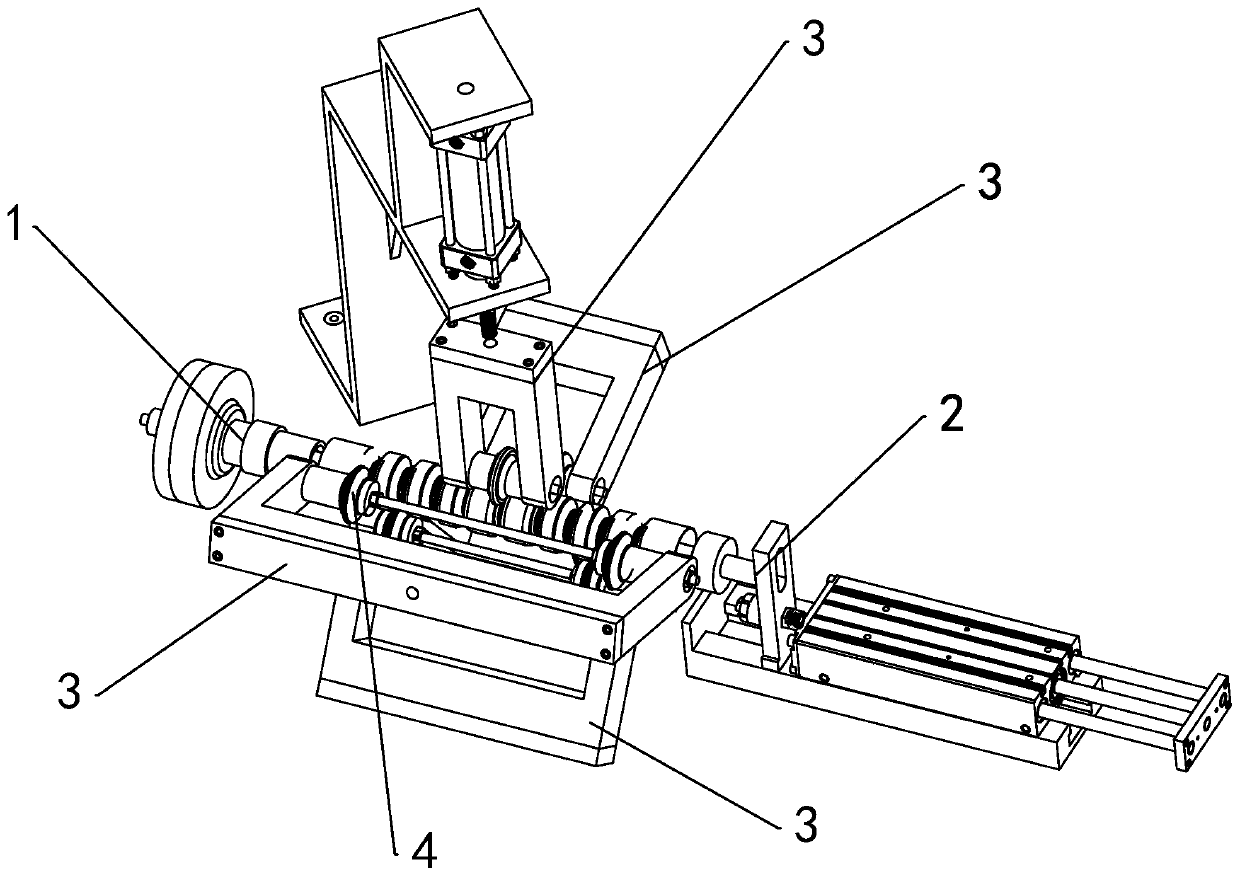 Stepping roll-in forming method and device for supramaximal deformation thin-wall pipe