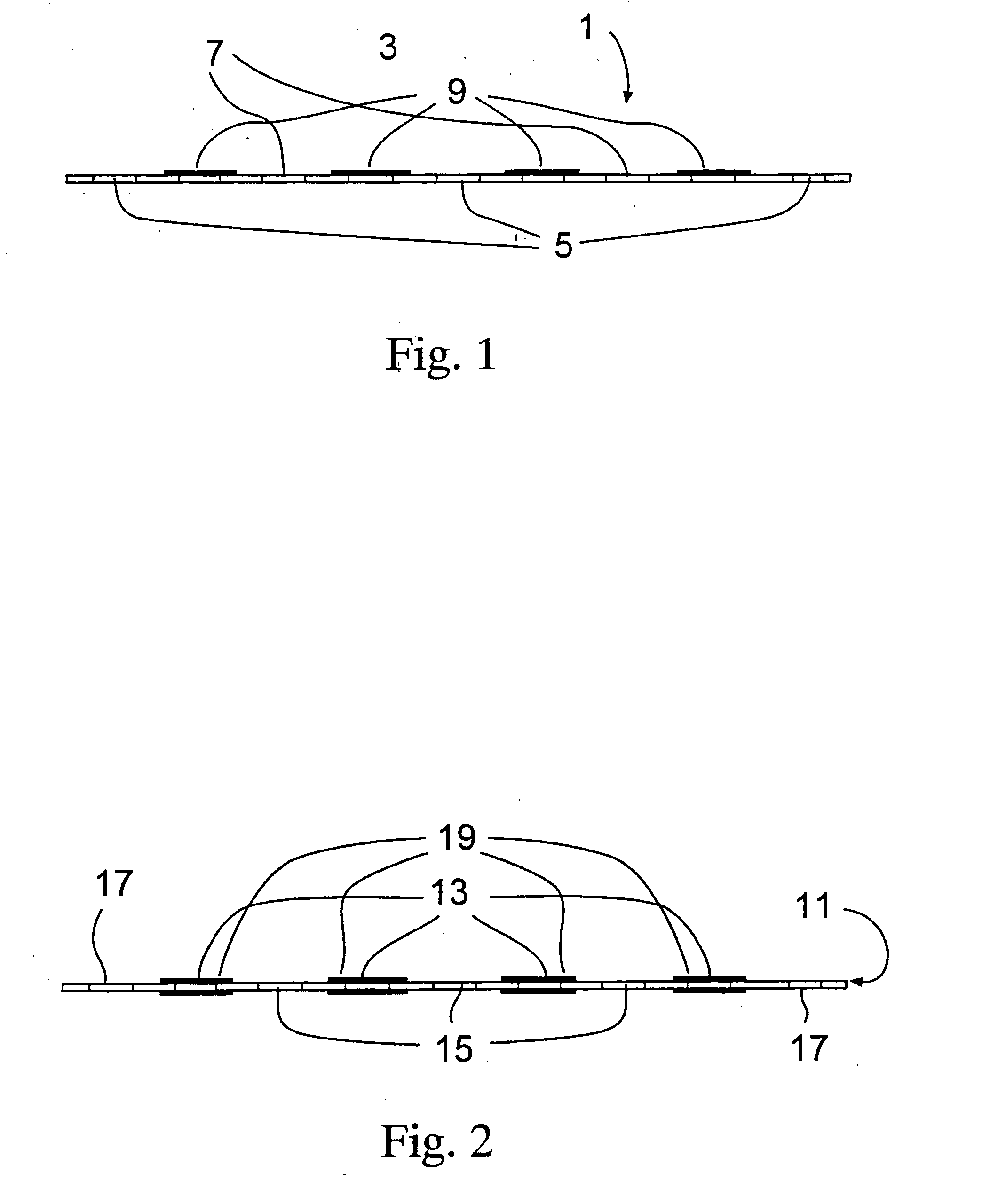 Filtration devices comprising a sealing gasket