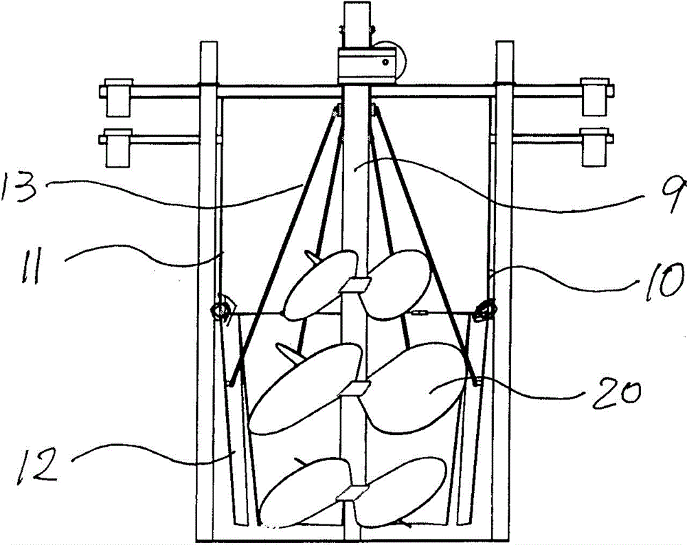 Fermented grains discharging device for liquor making