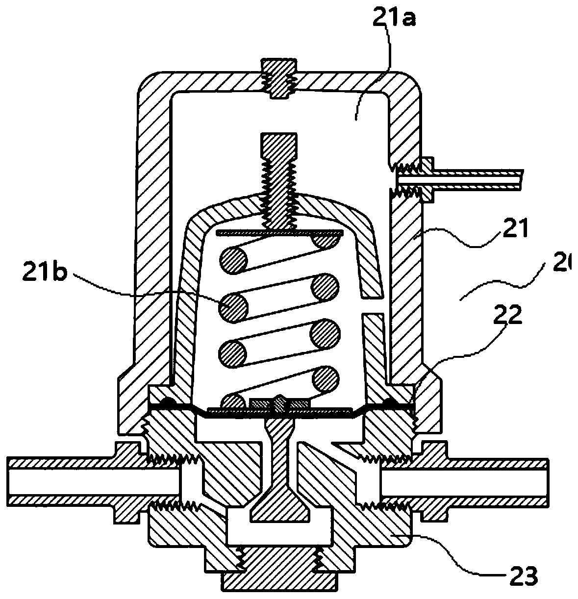 Pressure reducing valve with pressure chamber