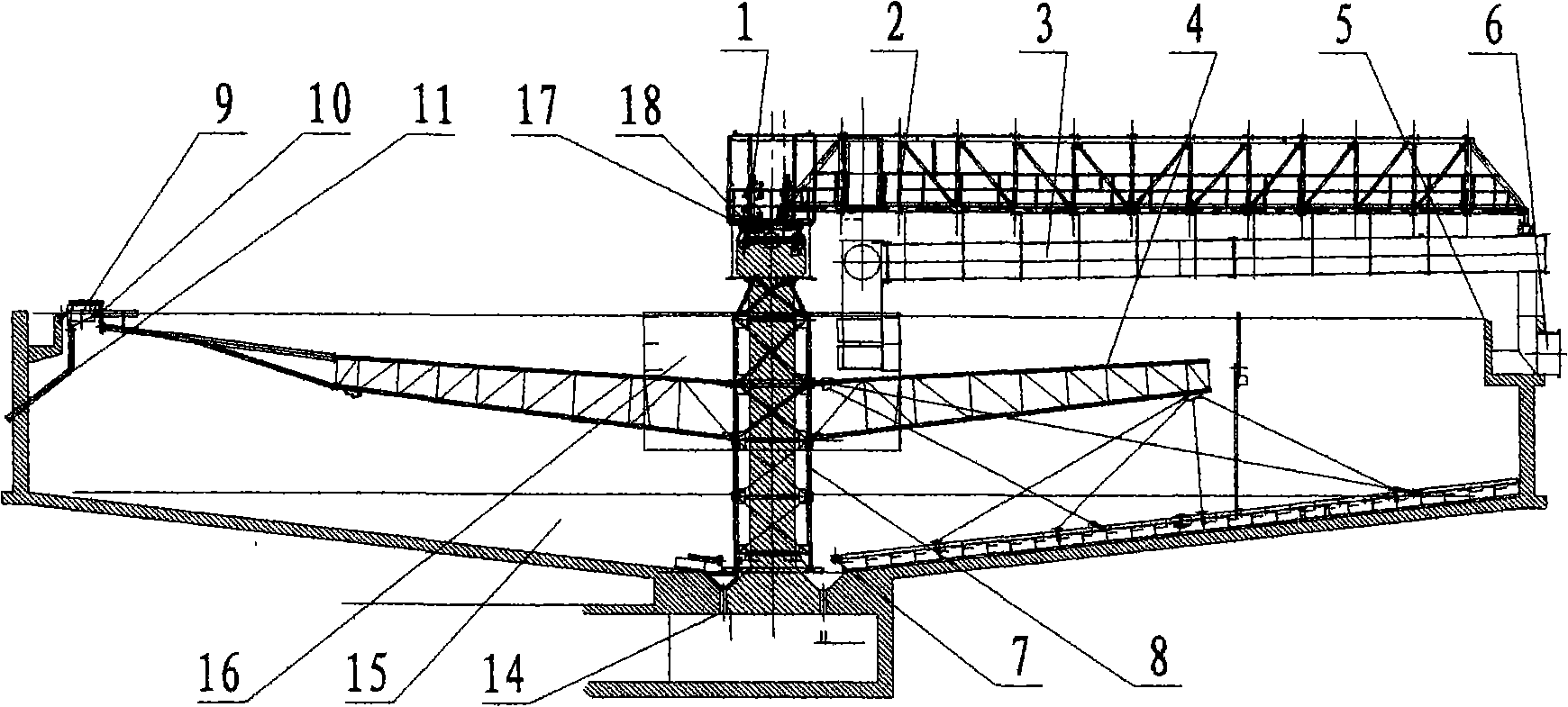 Central transmission mud scraper of large-sized flexible rake lift