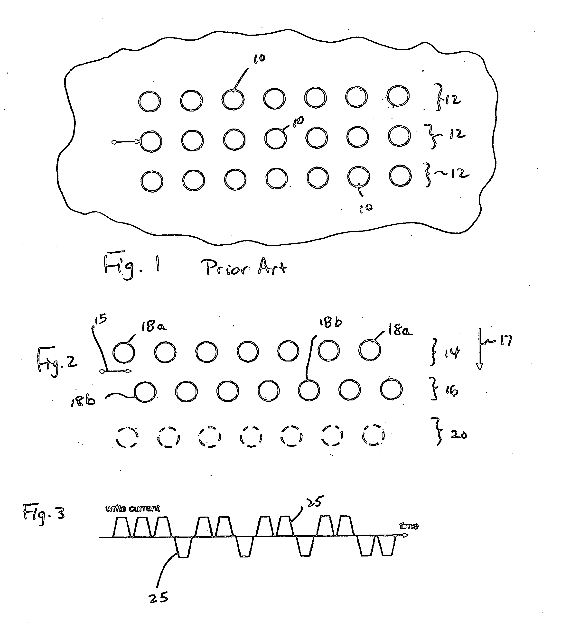 Data storage device with bit patterned media with staggered islands