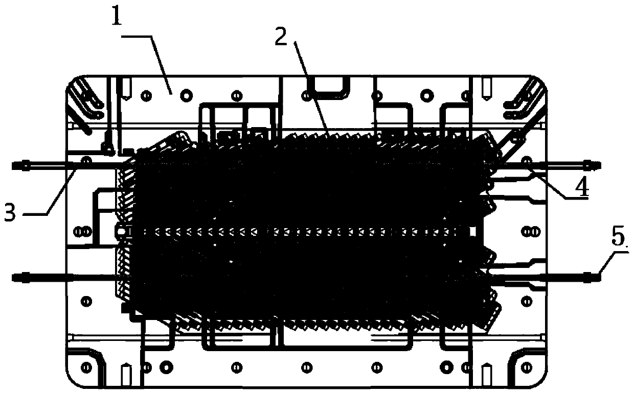 Heat balance system of deep cavity cooling tooth die splicing structure