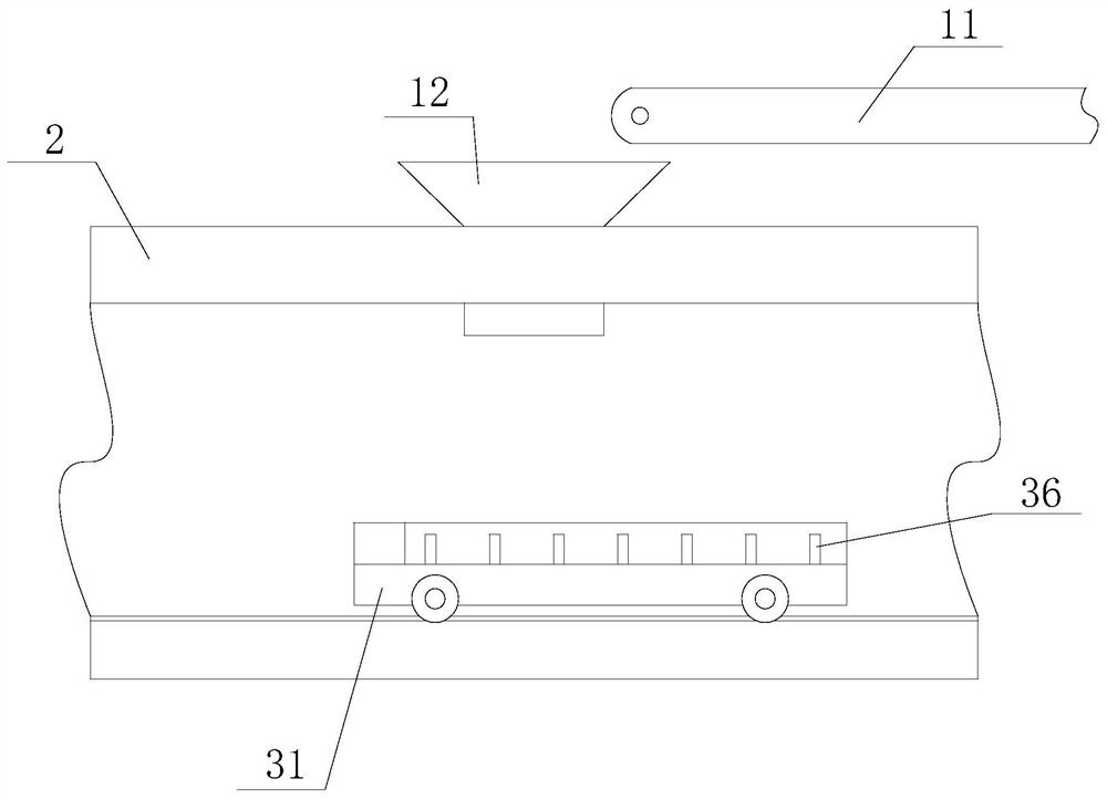 Automatic loading and conveying device