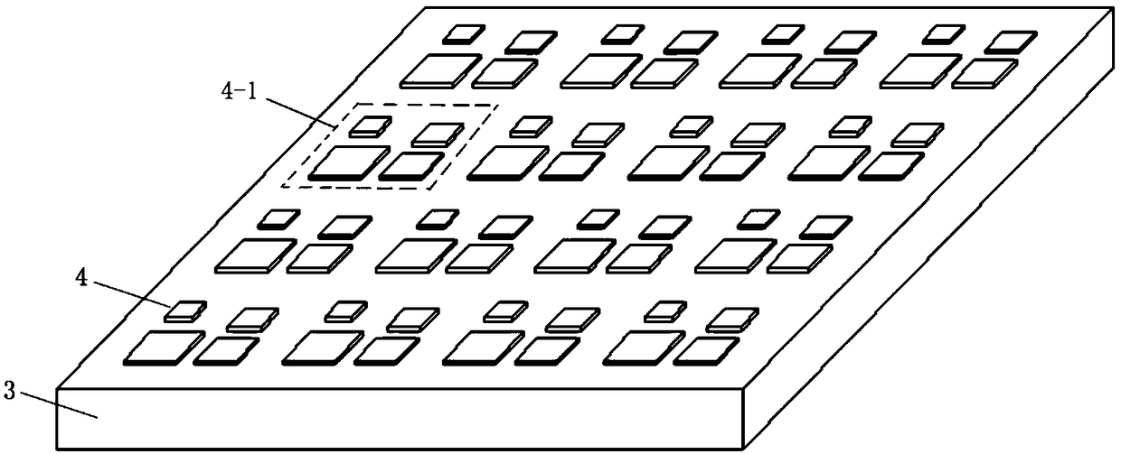 Wide spectrum infrared sensor based on piezoelectric effect and composite plasmon