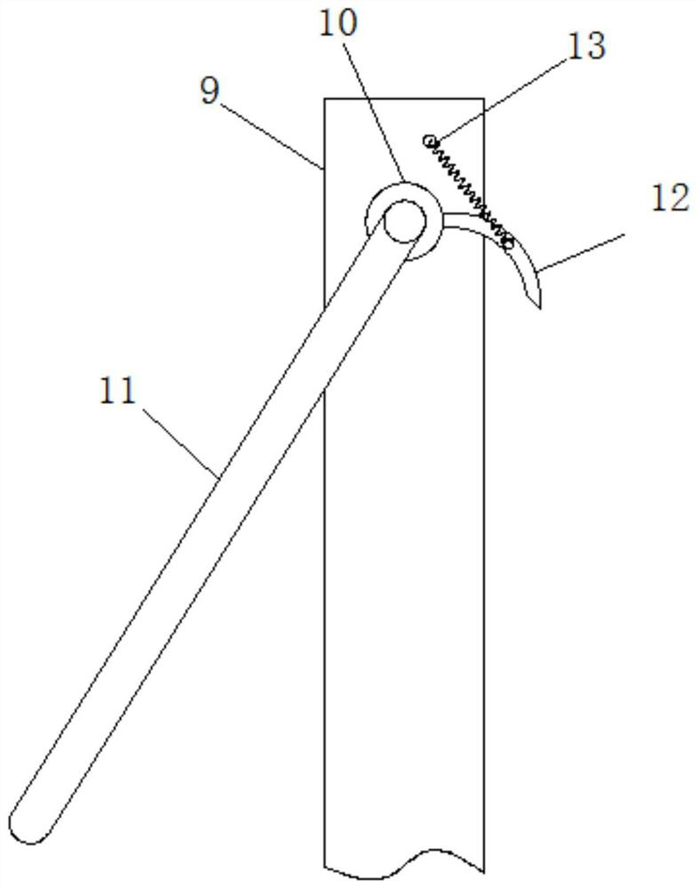 Storage box capable of automatically heating facial masks based on thermal expansion of air