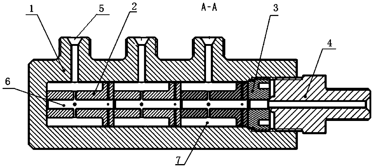 Internal and external double-rail split cavity type high-pressure common-rail pipe