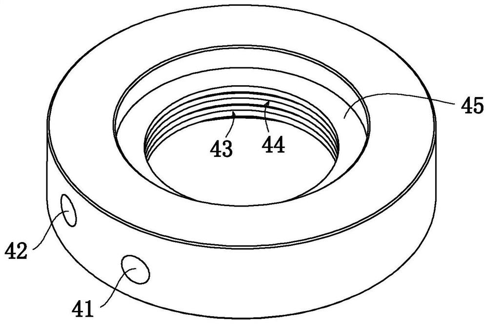 Cylindrical grinding workpiece clamping device