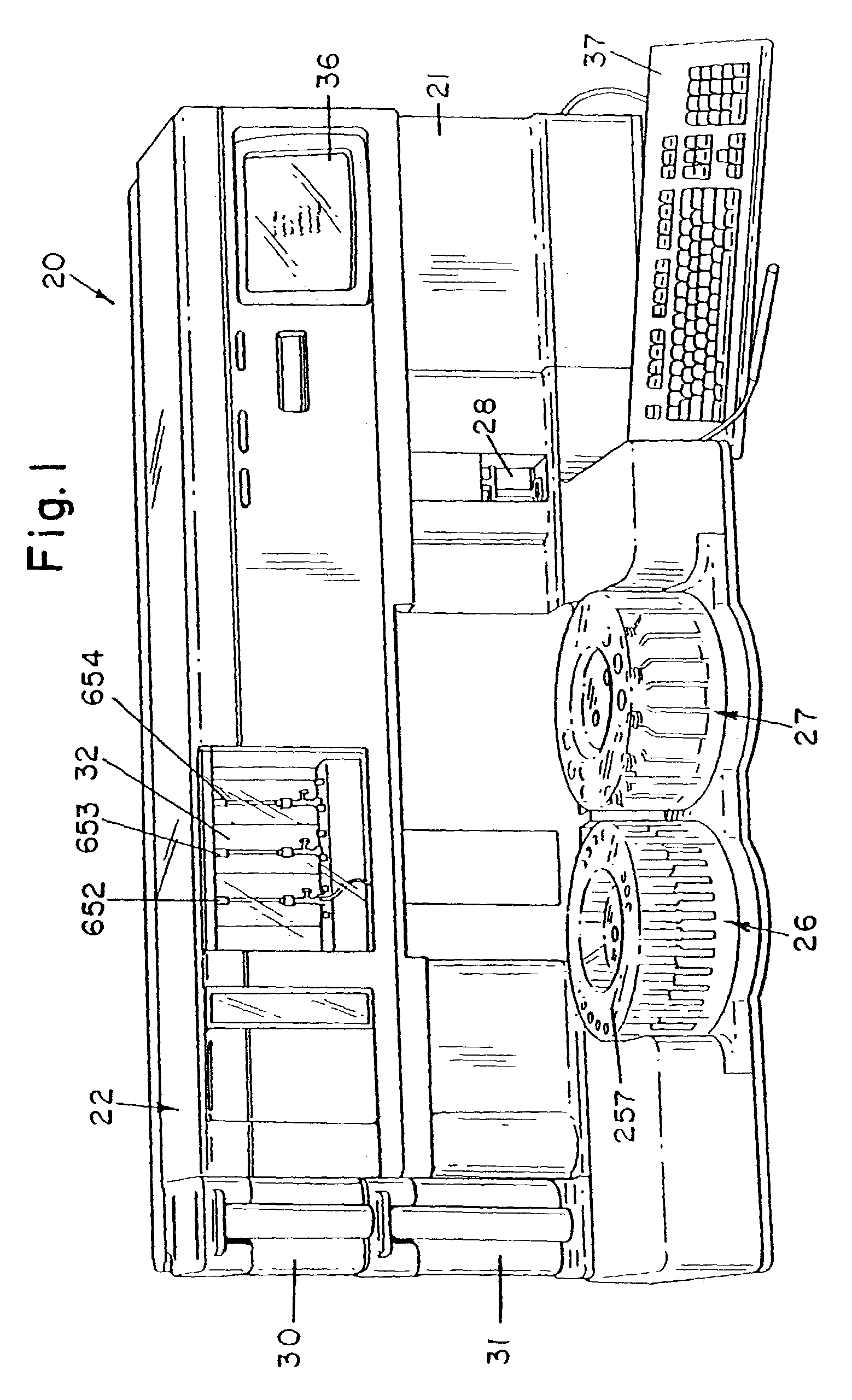 Fluid handling apparatus for an automated analyzer