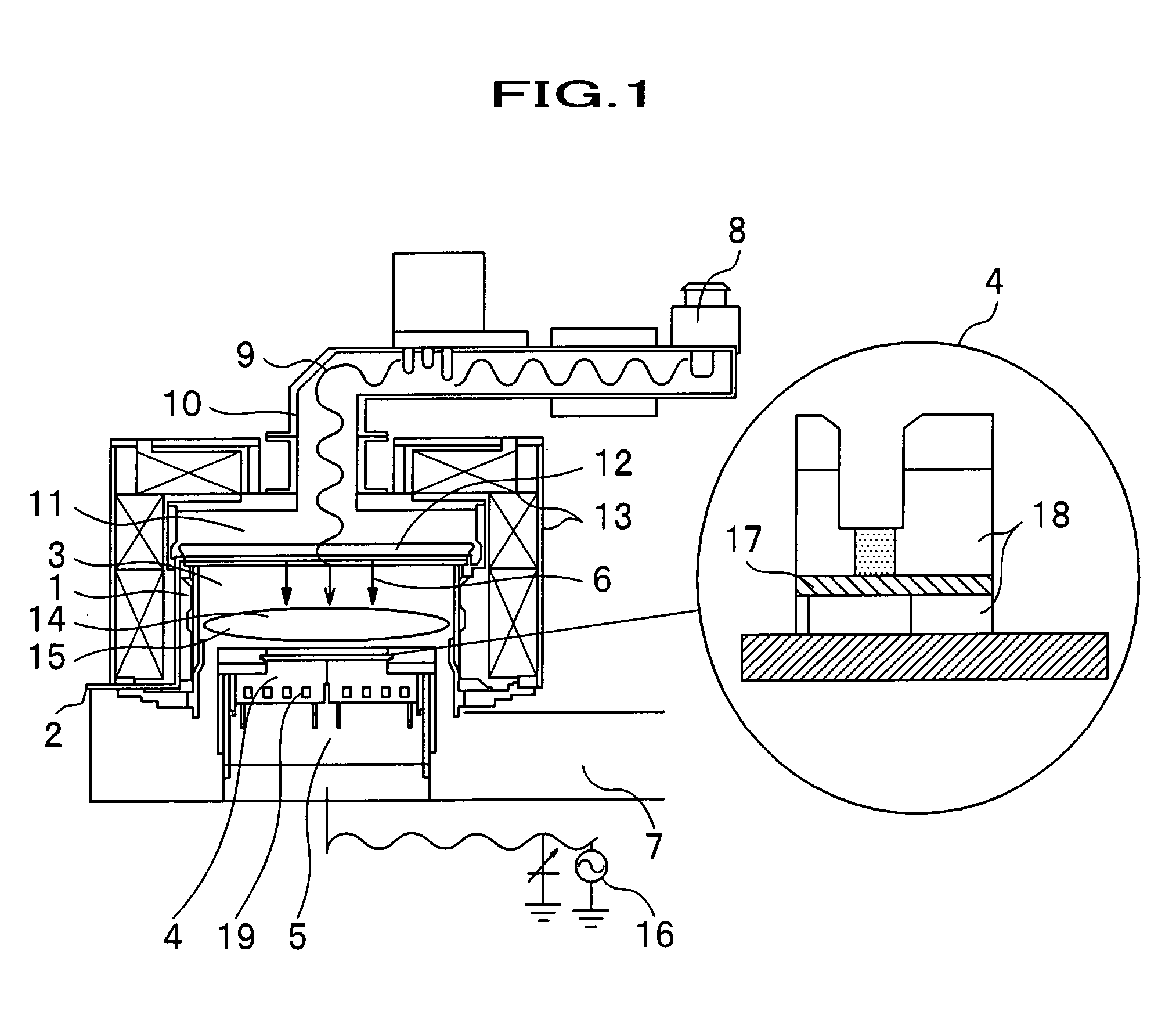 LSI device etching method and apparatus thereof