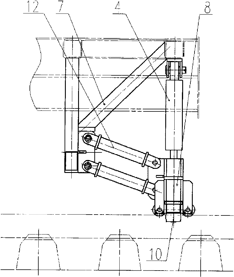 Railway construction machine guard rail hoisting device and rail replacing locomotive guard rail hoisting device