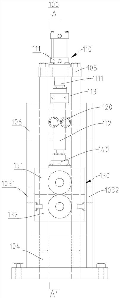 Clamping device and system, control method and bar clamping and conveying method