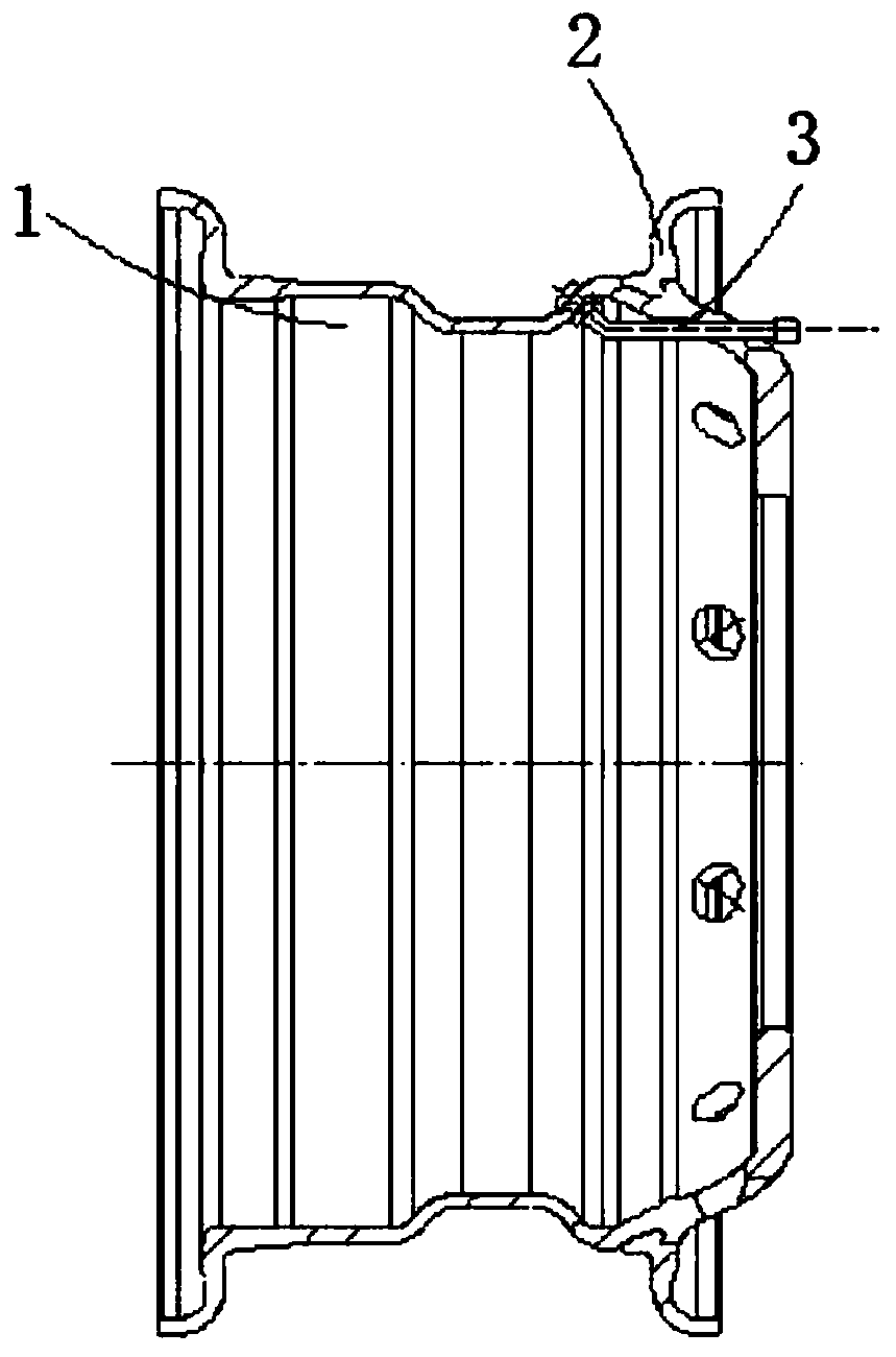 High-rim section steel tubeless vehicle wheel without sealing ring and weld joint