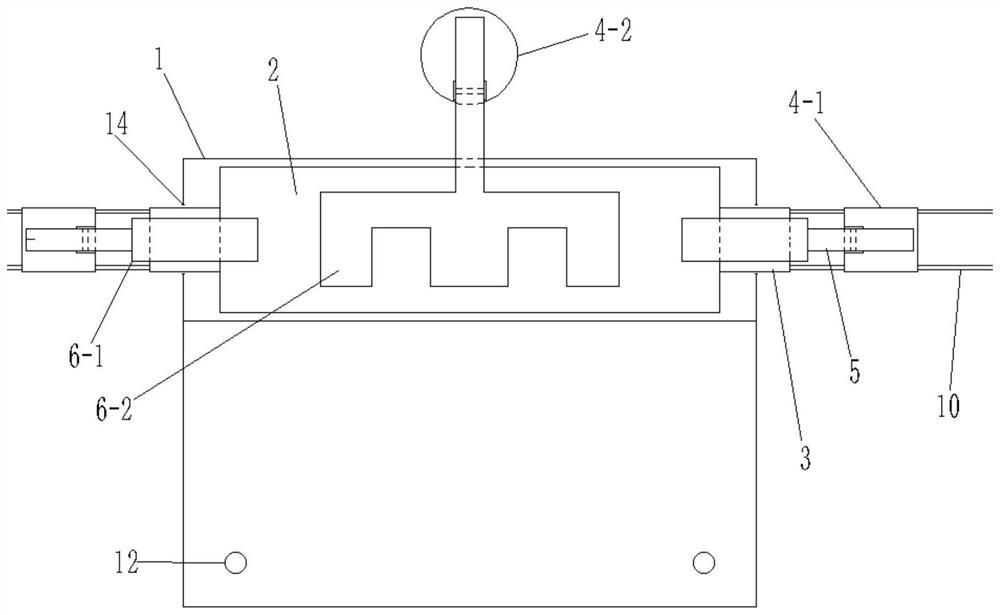 Tool and method for preventing bare electric core from shifting during soft package packaging