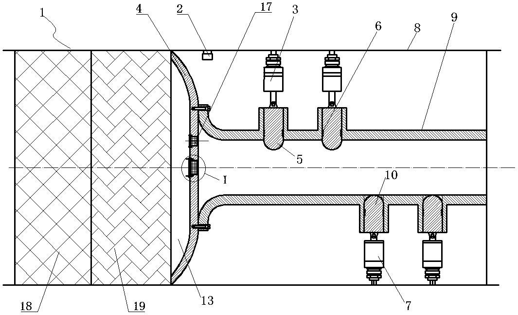 Solid rocket ramjet engine gas flow adjusting device