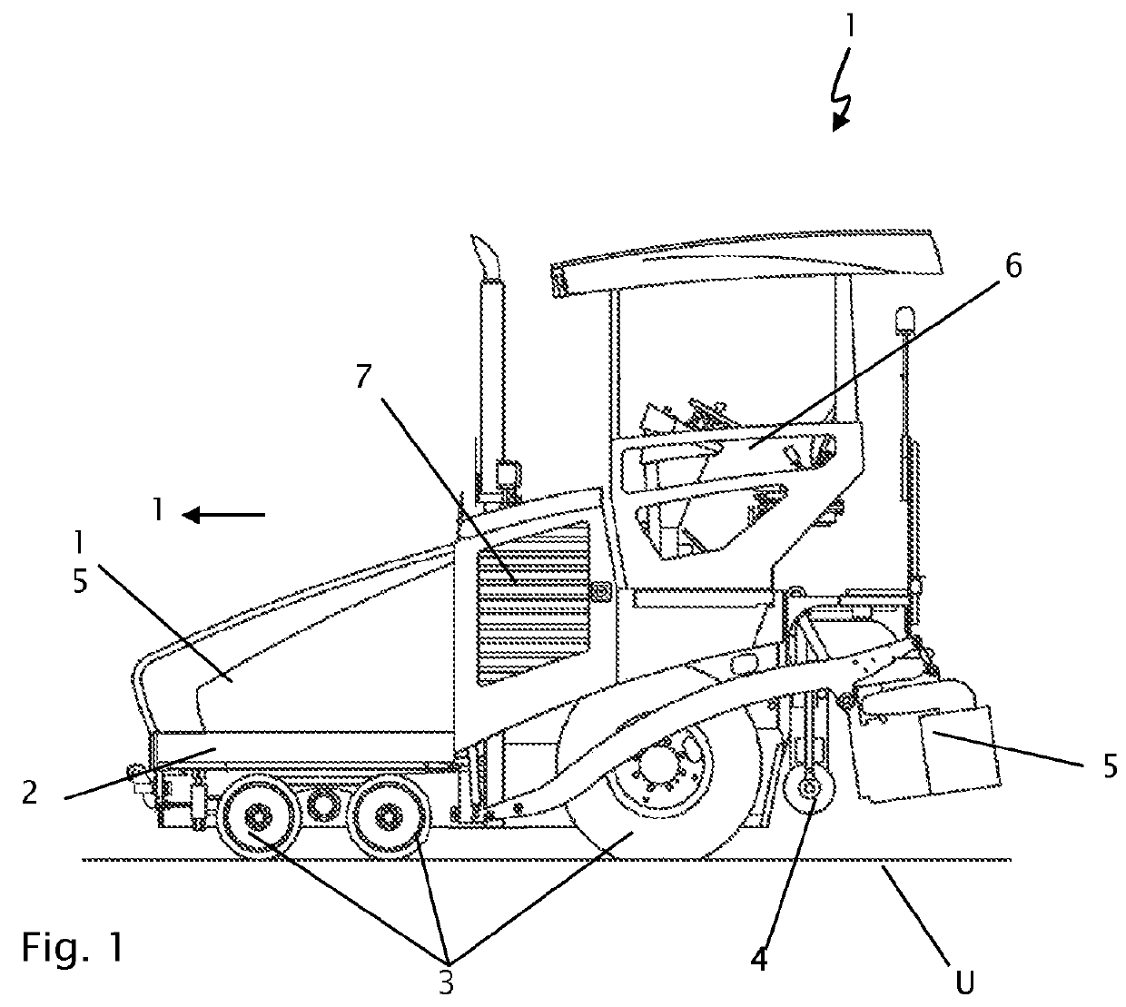 Road finisher, screed plate, and tamper bar comprising a heating element and method to manufacture the same