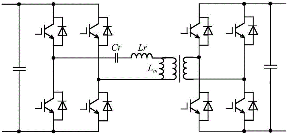 Novel power electronic traction transformer topological structure and control method thereof