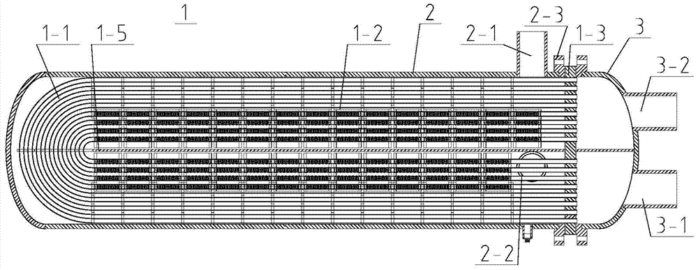 A counterflow spiral baffle U-shaped tube bundle heat exchanger