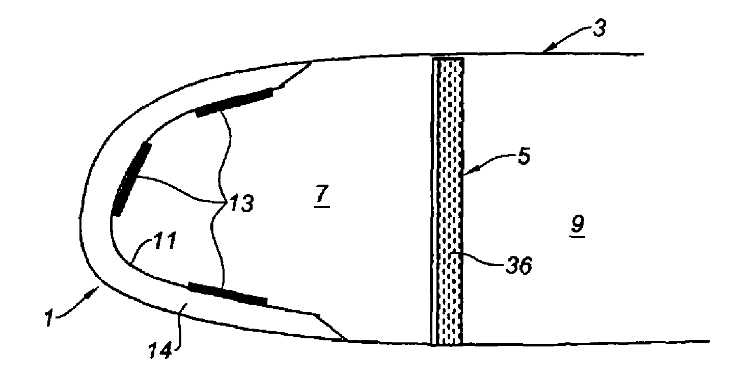 De-icing and/or Anti-icing system for the leading edge of an aircraft wing