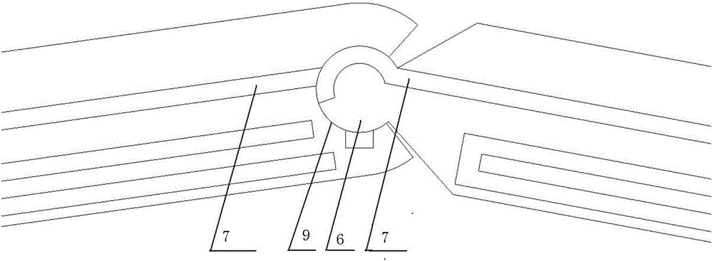 Dynamic sealing structure of variable geometry combustor of rocket-based combined cycle engine