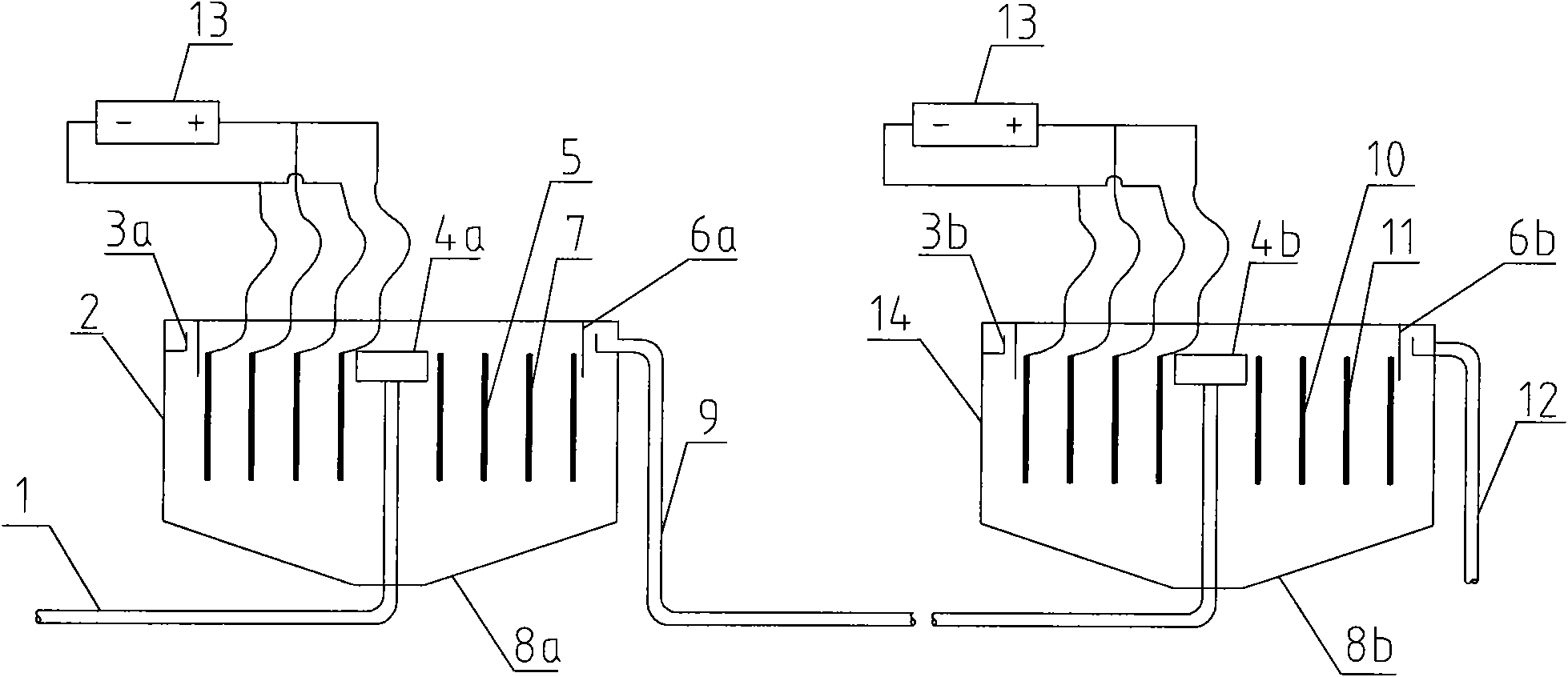 Method for processing effluent by two-stage electrolysis and device thereof