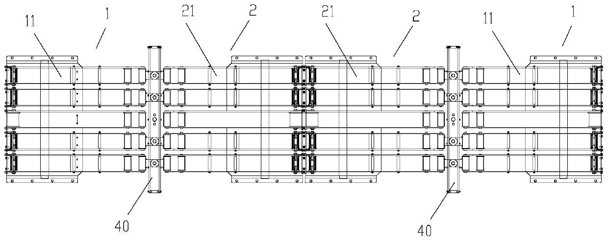 Conveying device and conveyor with same