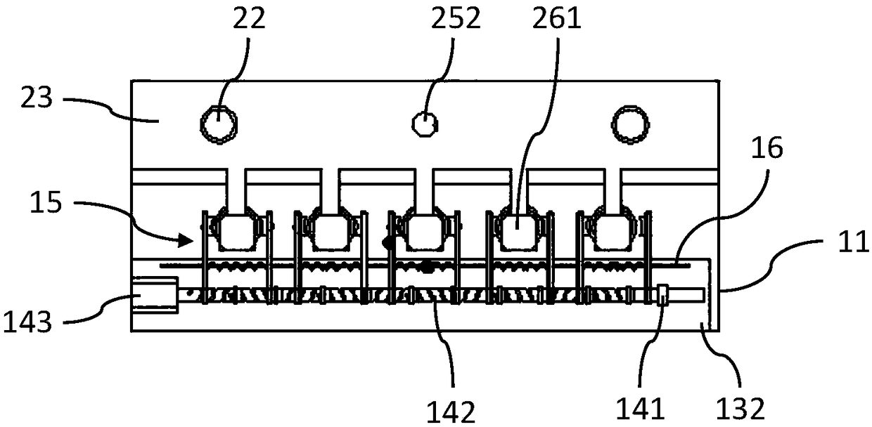 Test tube clamping unit and automatic test tube cleaning device