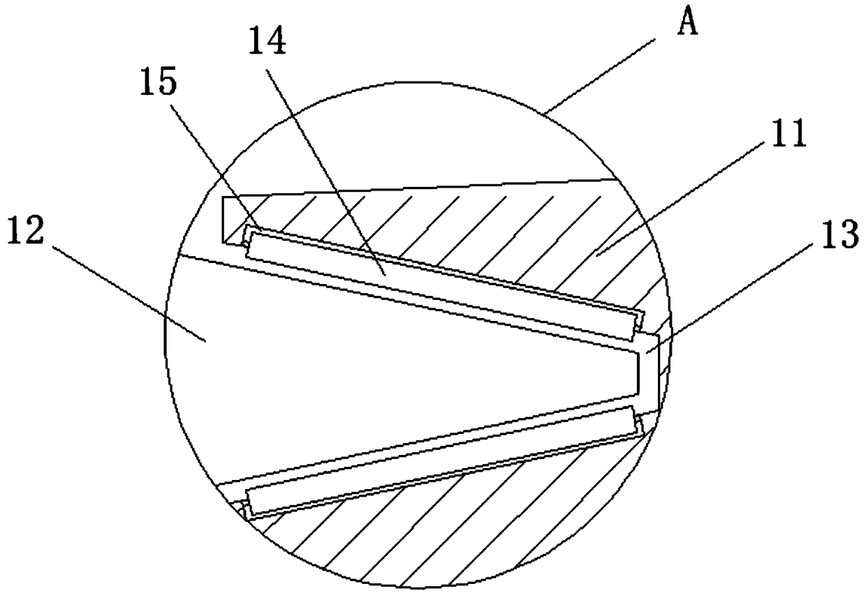 Agricultural shock-absorbing integrated crushing-dissolving device for fertilizer particles