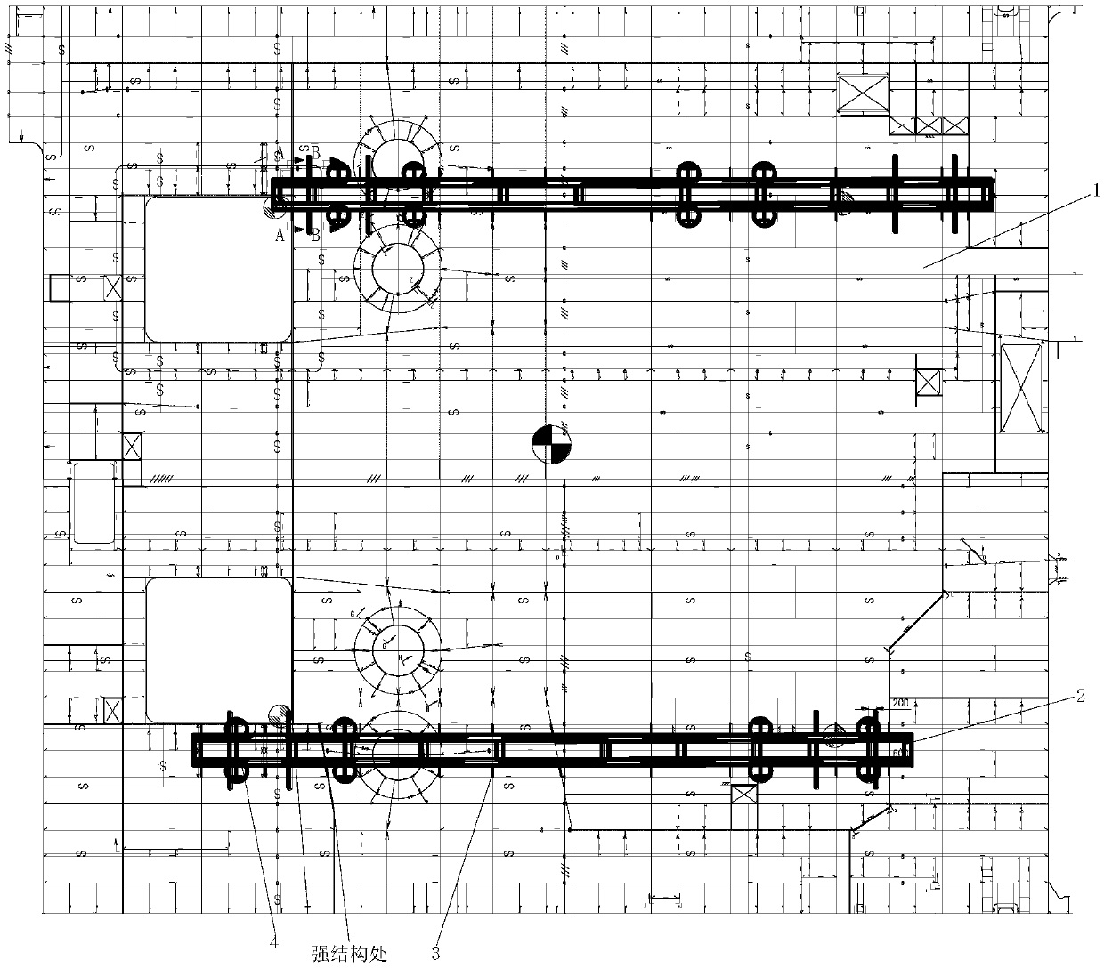 Segment hoisting structure and method in ship construction