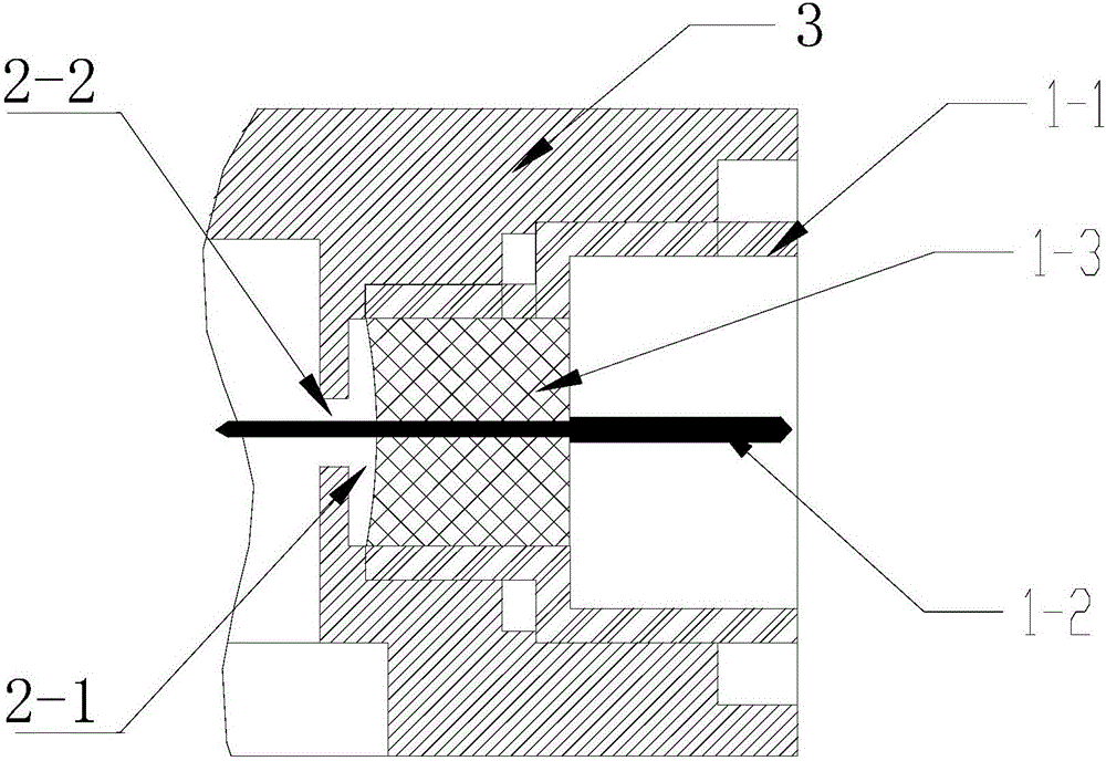 Radio frequency coaxial connector and microwave transmission structure