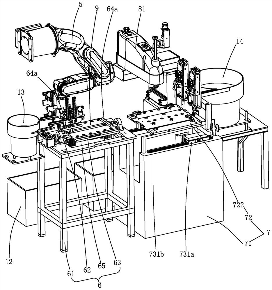 Automatic heat-sealing plug screwing robot