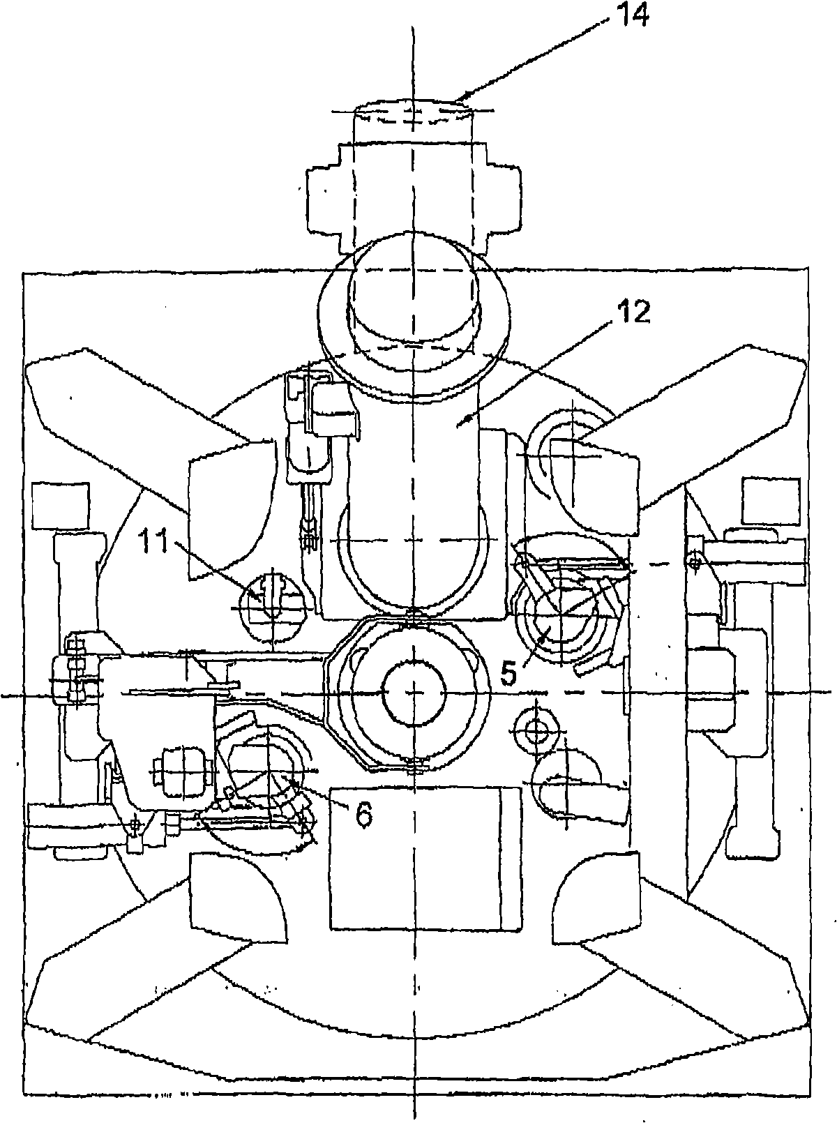 Discontinuous centrifugal machine which is intended, in particular, to separate molasses from sugar crystals in a masse-cuite