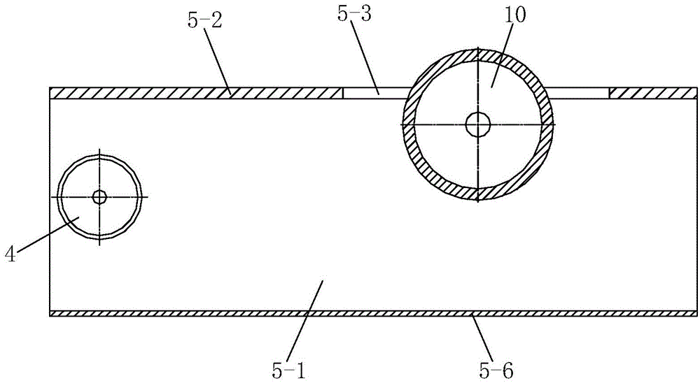 Automatic towing device and method for coal mining machine