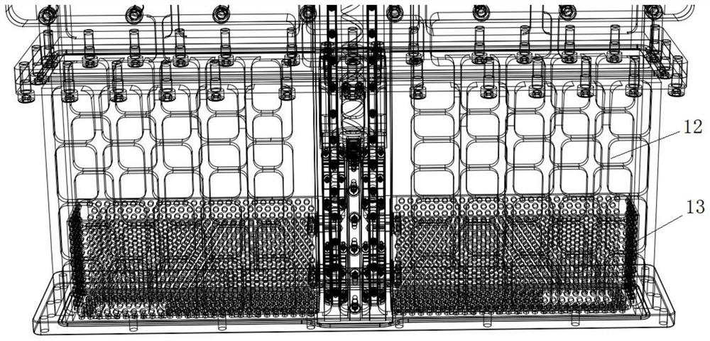 Shielding type high-power microwave waveguide phase shift control device