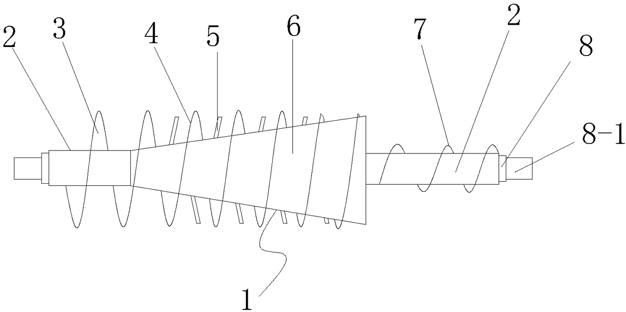 Squeezing shaft and vegetable dehydrator using squeezing shaft