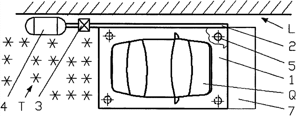 Parking space arranged below single-side wall of community building and above lawn