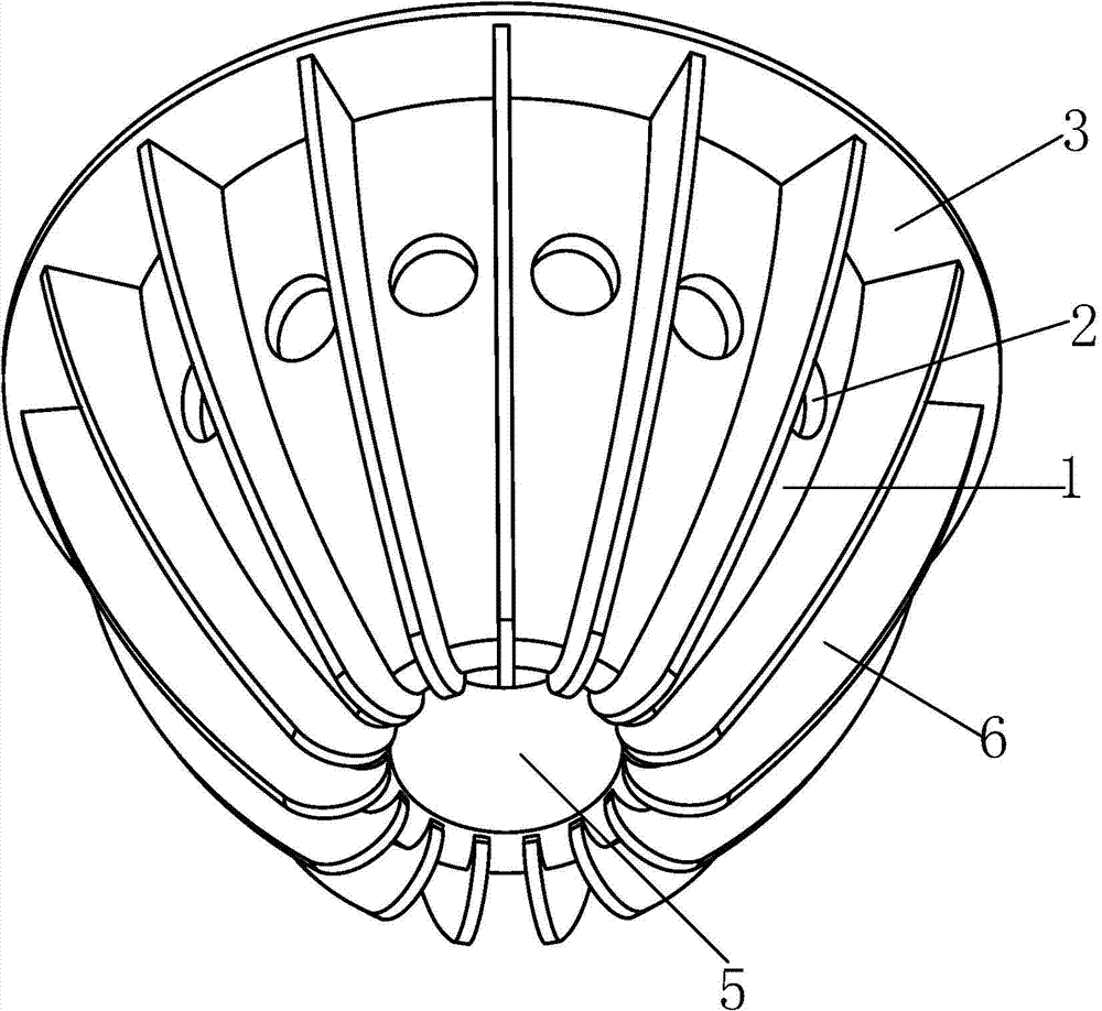 Self-suction emptying device of powder tank for thermal spraying