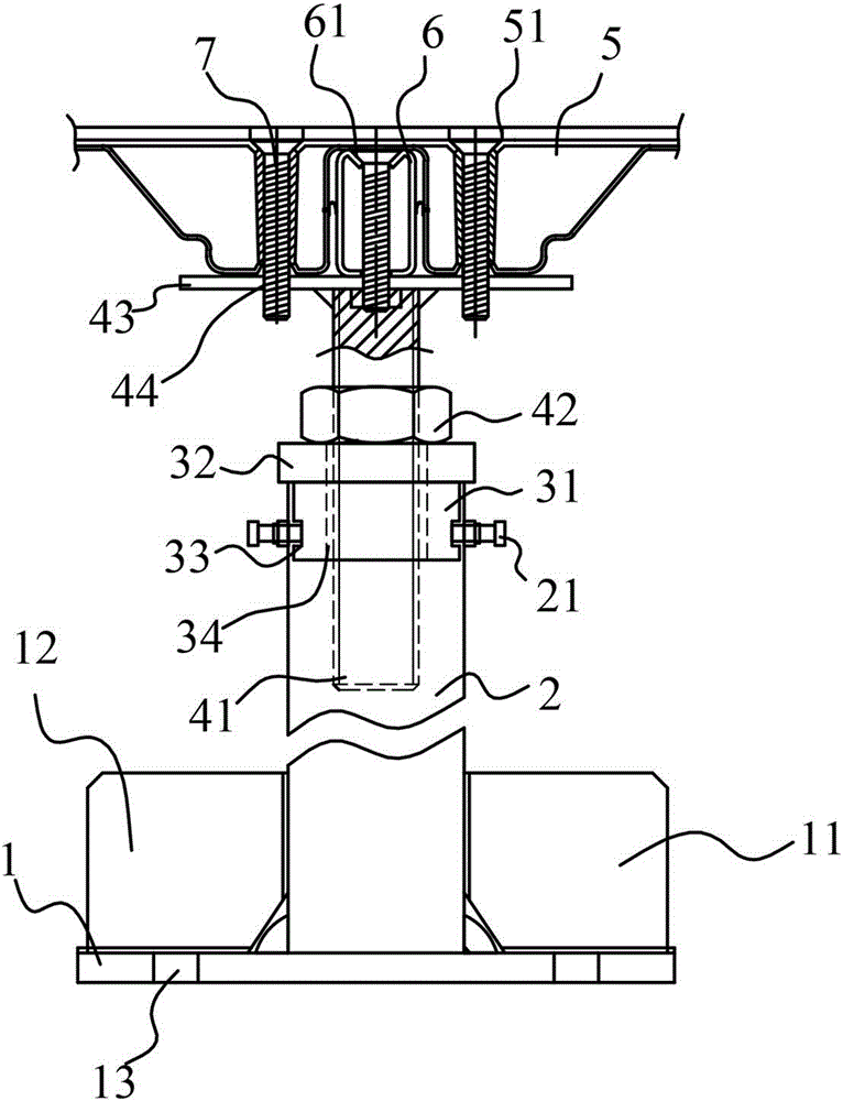 Anti-seismic movable floor assembly