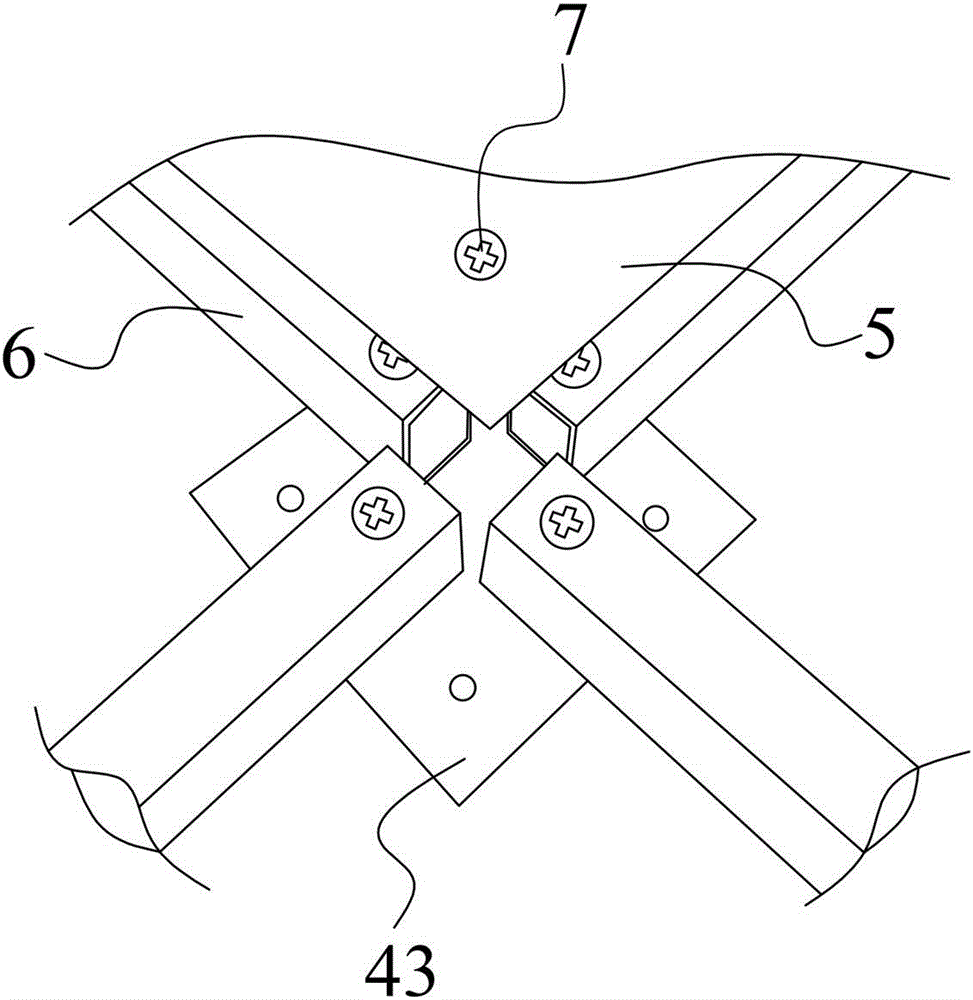 Anti-seismic movable floor assembly