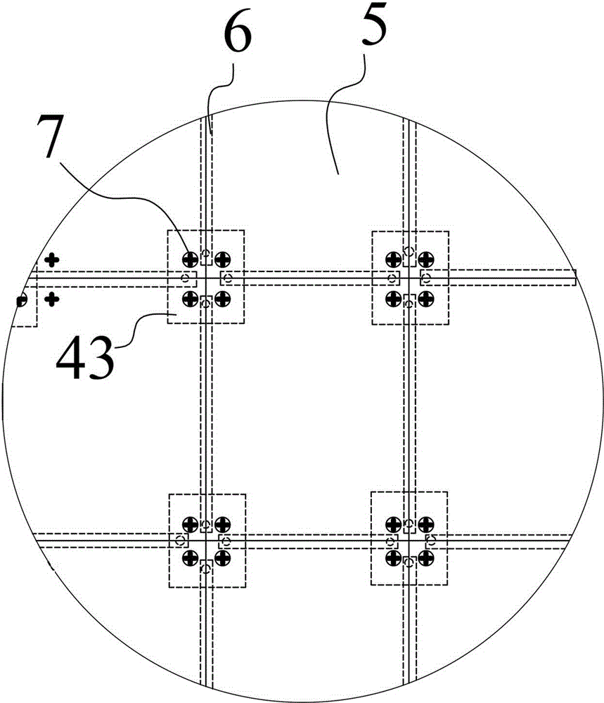 Anti-seismic movable floor assembly