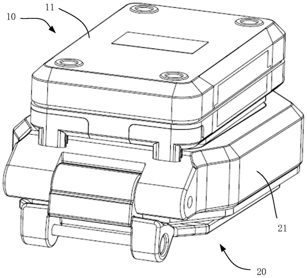 Power supply device applied to wearable equipment and portable equipment