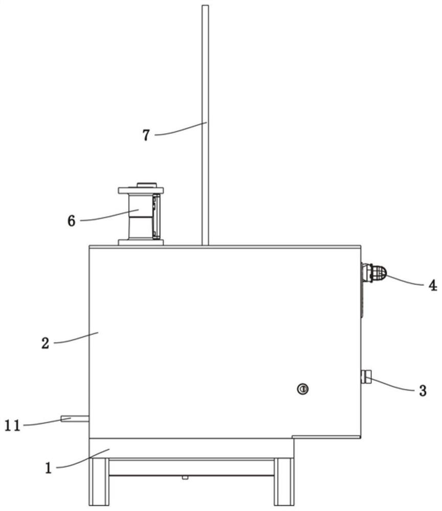 Early-warning and alarm device for measuring bleeding of puerpera delivery in gynaecology and obstetrics