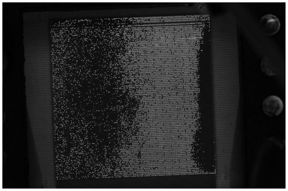 Sub-pixel positioning method and device based on edge contour information