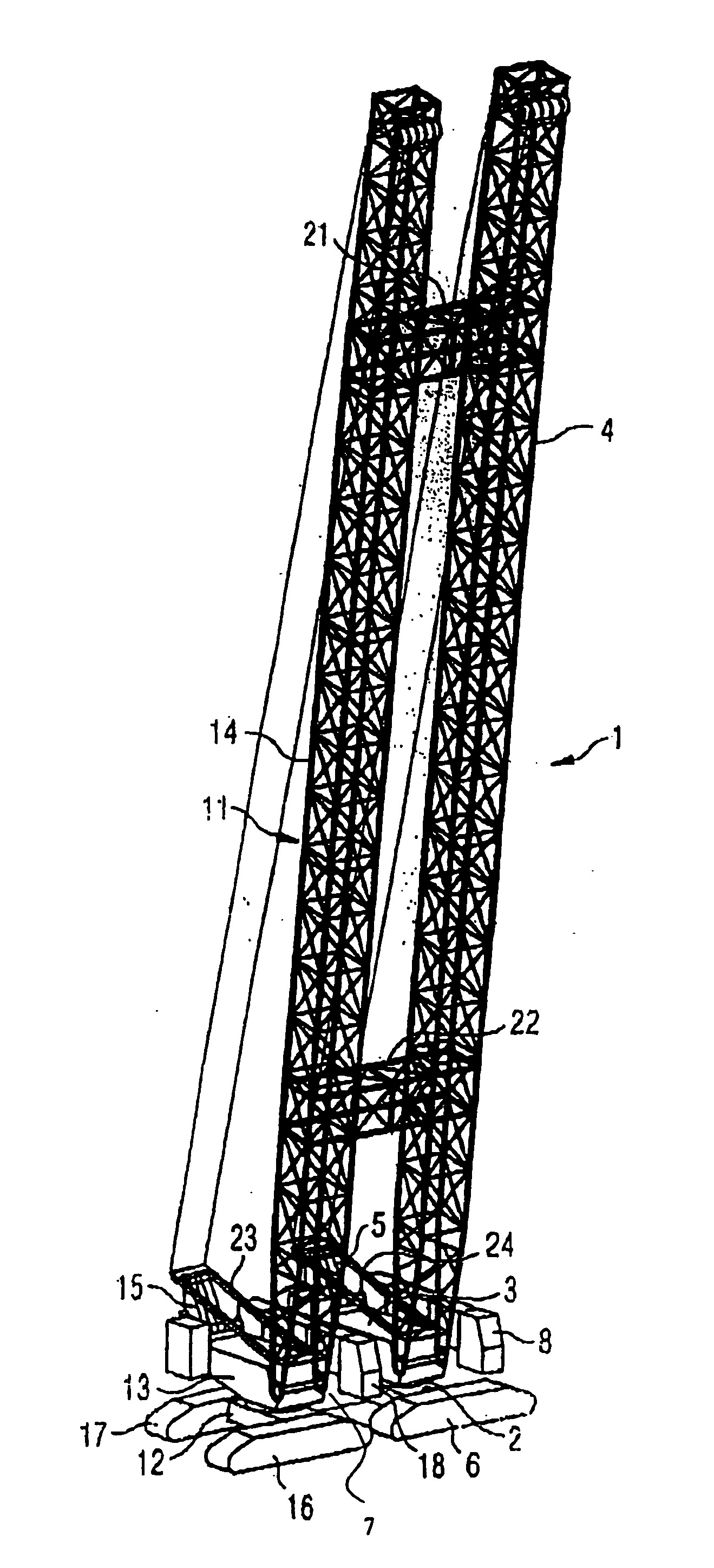 Lattice boom crane for lifting heavy loads